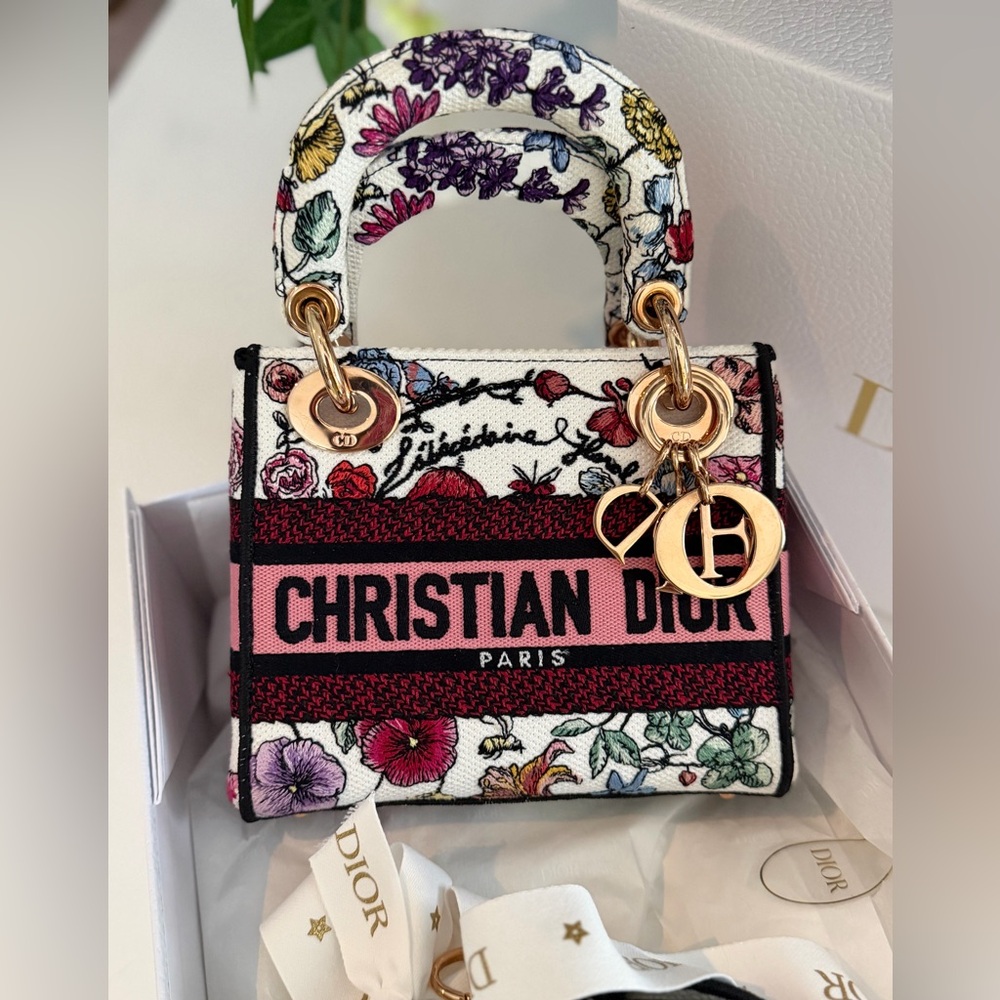 ❤️SOLD ON THE BAY❤️Christian Dior Canvas Florilegio Embroidered Medium Lady - Picture 10 of 16